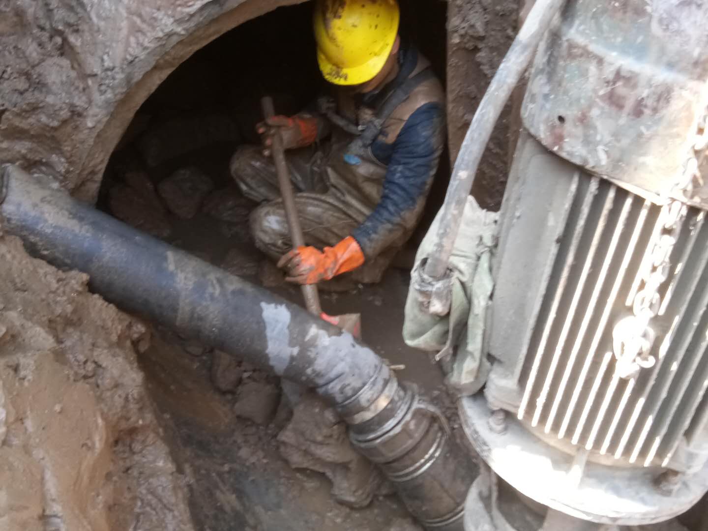 山海关管道清淤